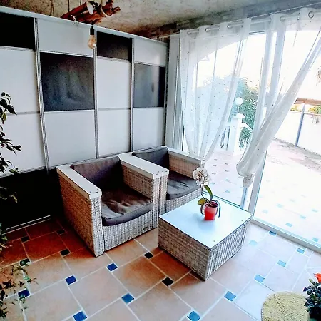 Maison d'hôtes Charmante Au Rdc- Parking Gratuit Extérieur 3*