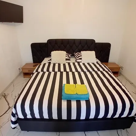 Charmante Au Rdc- Parking Gratuit Extérieur 3*